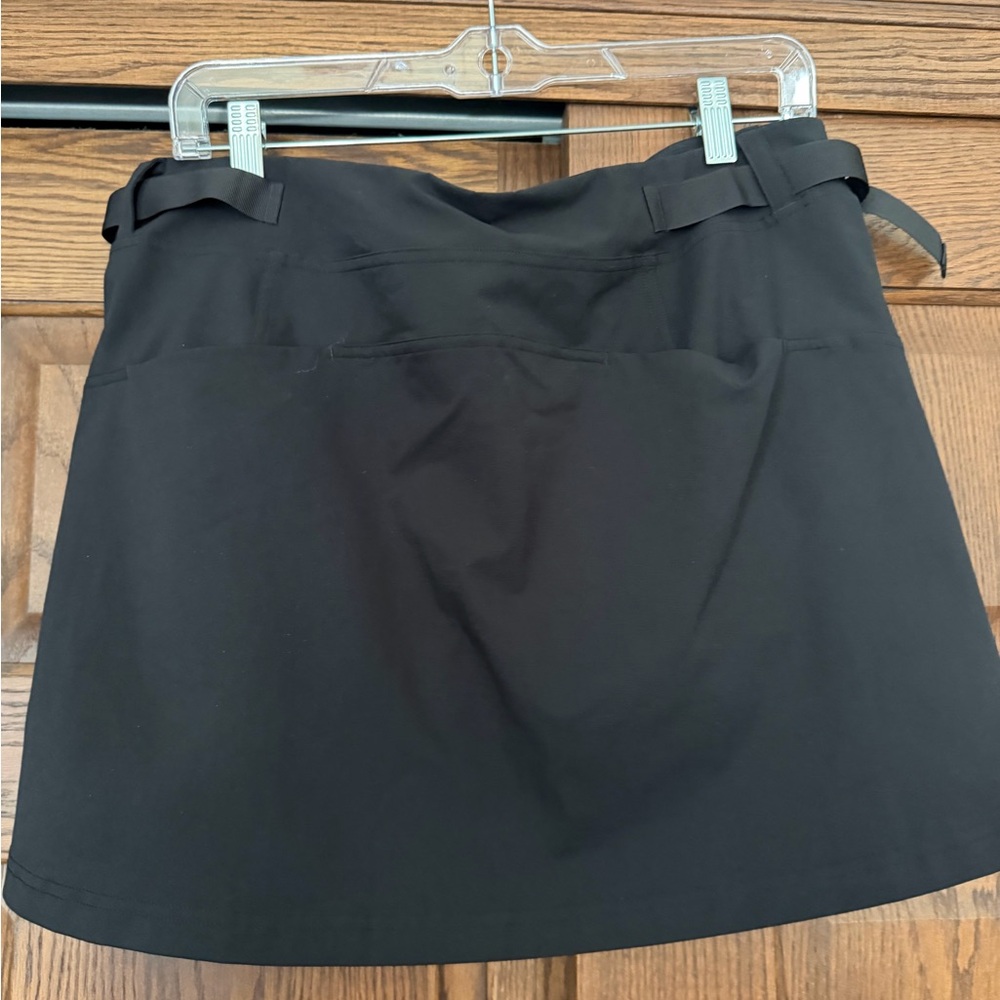 Lululemon Black Skort with adjustable Belt Loops